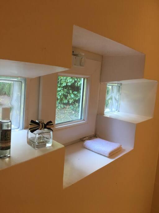 Maisonnette En Clairiere De Foret Gambais Екстериор снимка